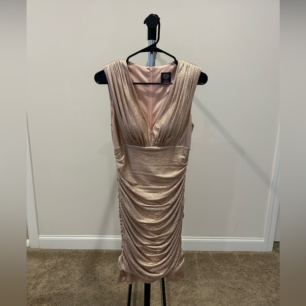 Vince Camuto Dress. Pink. Short. Ruching. Size 6